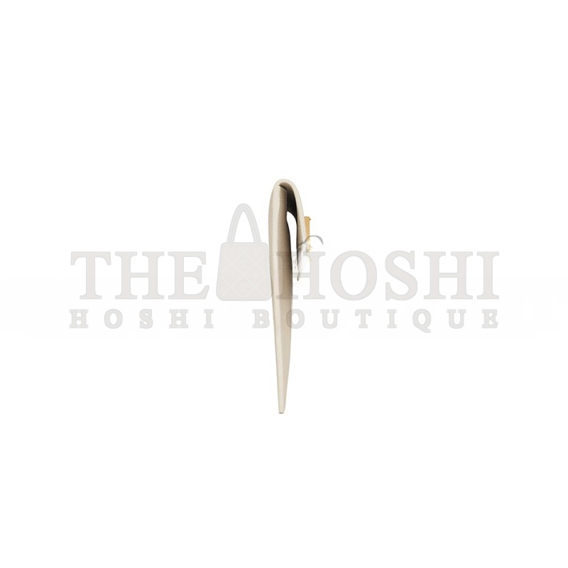 Y51 UPTOWN POUCH IN GRAIN DE POUDRE LEATHER 5657391GF0J9207 (27*16*2cm) Master Quality